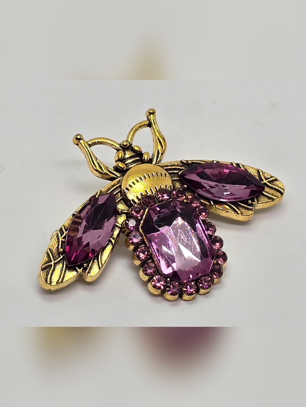 Vintage Style Gold-Tone Bee Brooch with Pink Crystal Accents